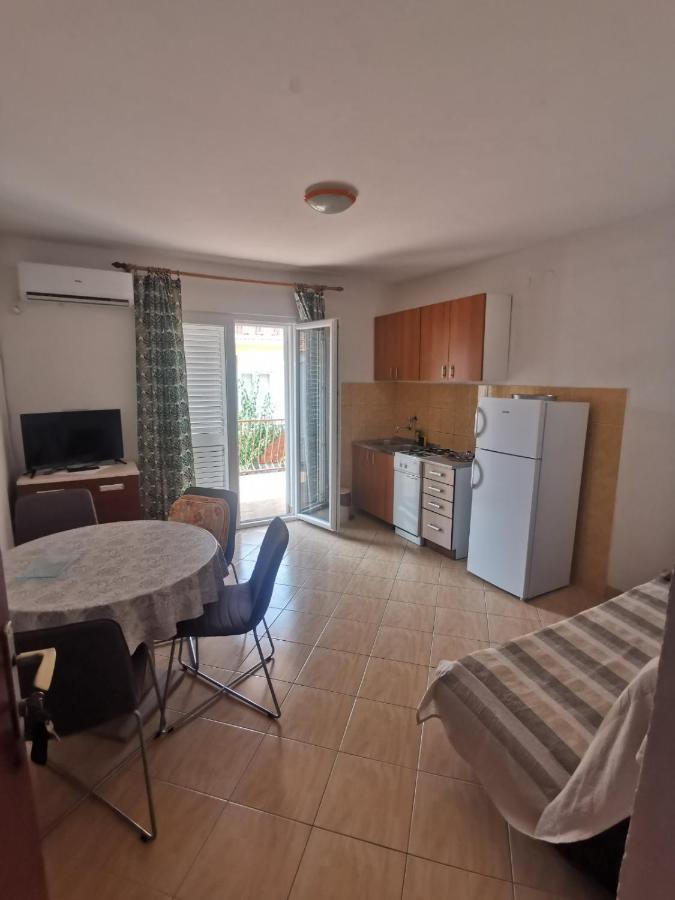 Apartamento Emily Biograd Na Moru Exterior foto